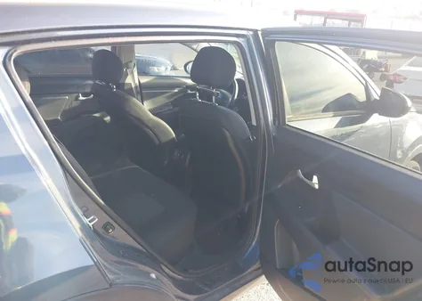 2016 Kia Sportage Lx z USA, uszkodzony, nr VIN KNDPB3AC2G7842116